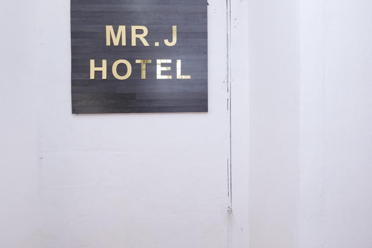 Oyo 715 Mr J Hotel Kota Bharu Eksteriør bilde