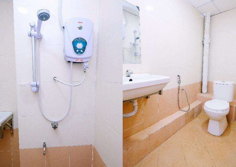 Oyo 715 Mr J Hotel Kota Bharu Eksteriør bilde